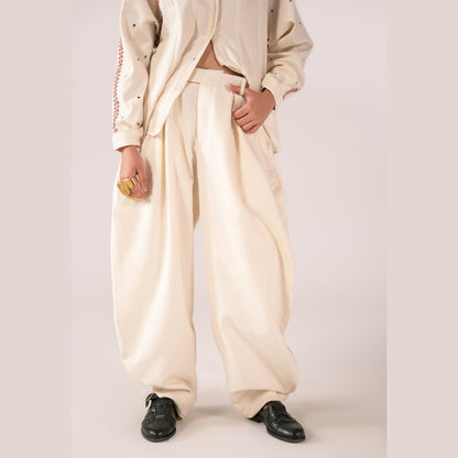 Neelum Barrel Fit Pants